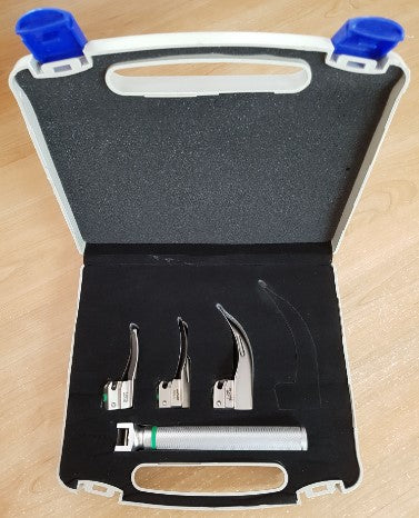 Fibre Optic Macintosh Pediatric Laryngoscope 3-Blade Set